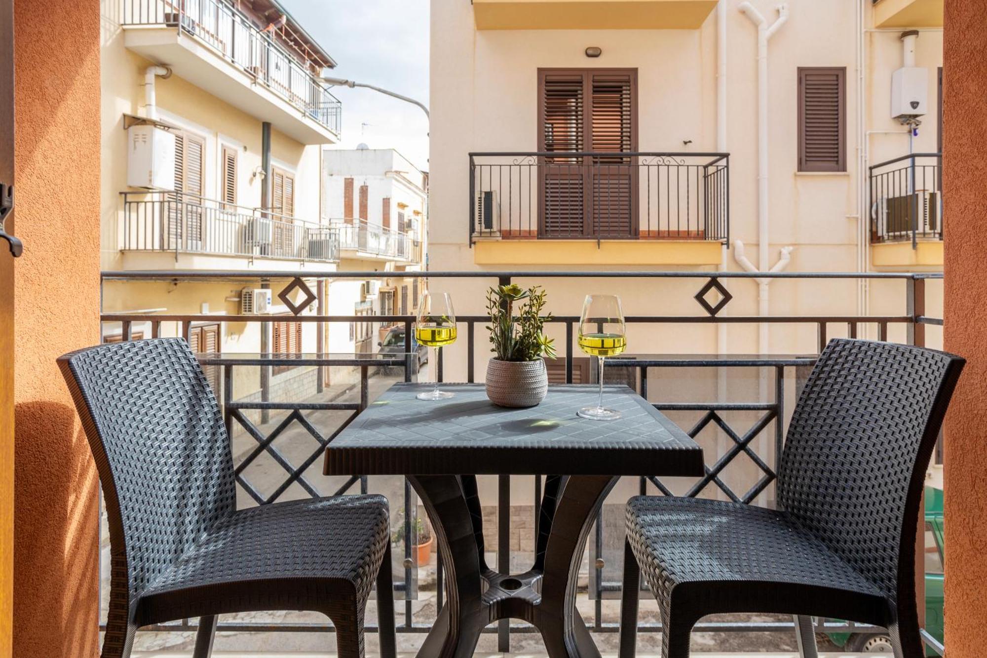 Azzurra Apartments Balestrate Exterior foto